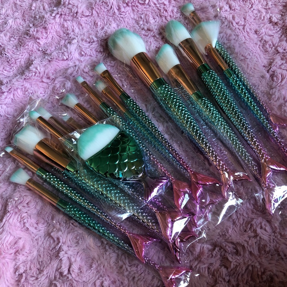 Mermaid brushes - Picture 2 of 2